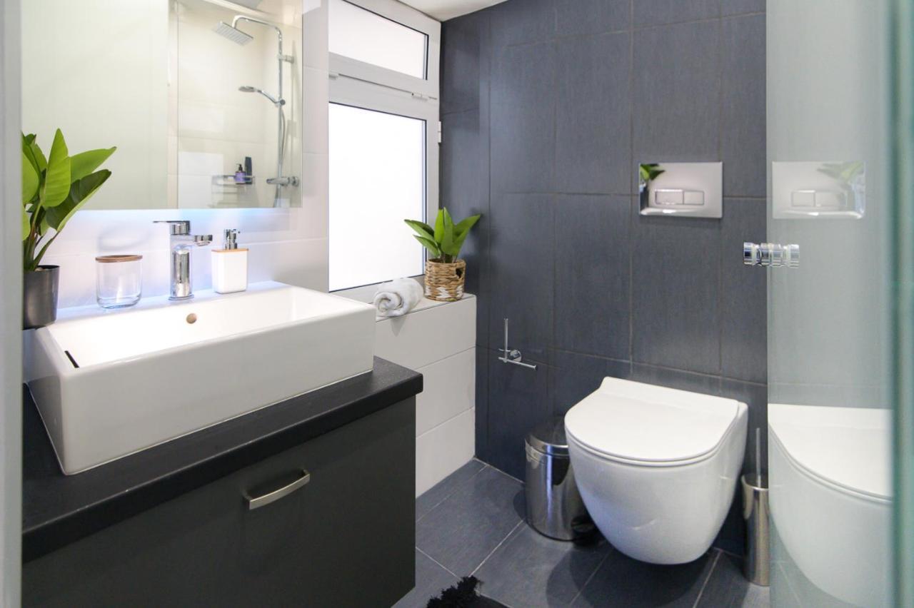 25 Dikaiosinis Ave. Appartement Iraklion Buitenkant foto