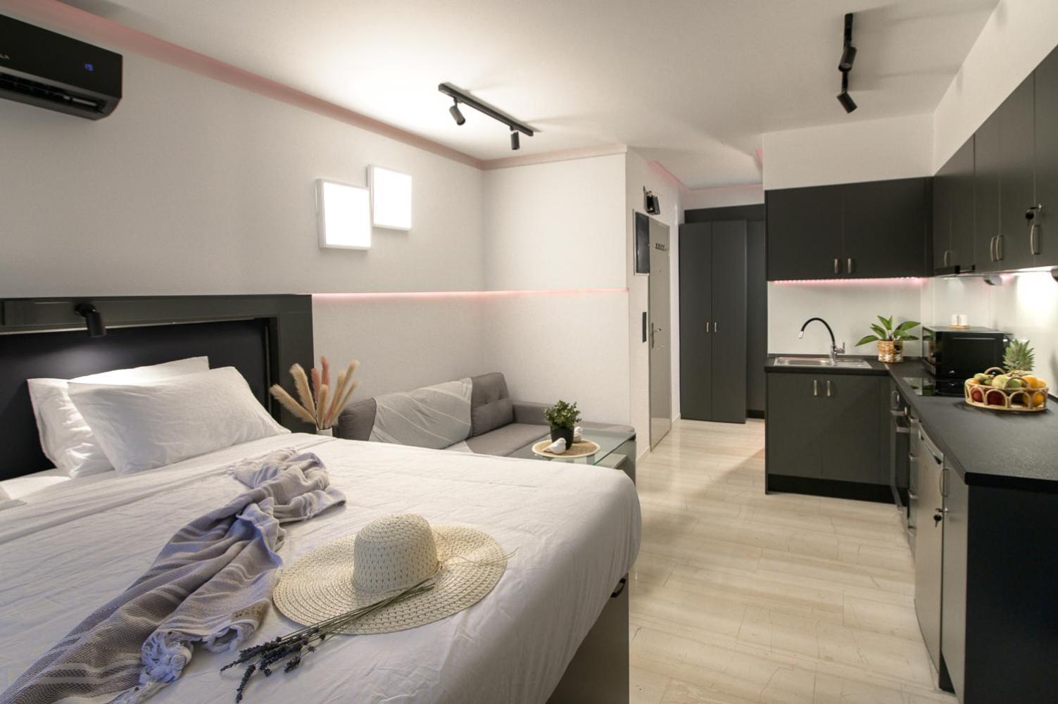 25 Dikaiosinis Ave. Appartement Iraklion Buitenkant foto