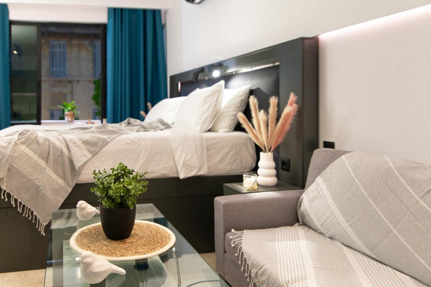 25 Dikaiosinis Ave. Appartement Iraklion Buitenkant foto